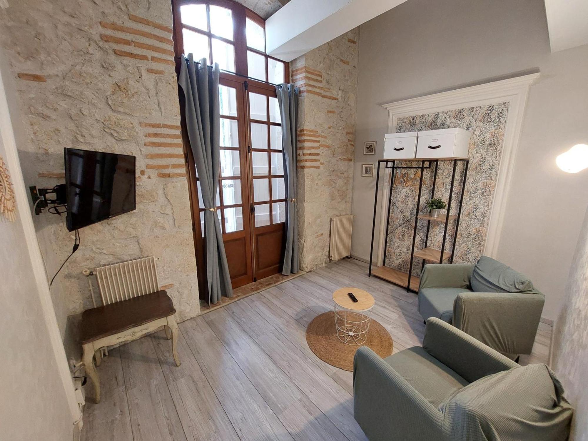 Logis Hotel Le Prince Noir Serignac-sur-Garonne ภายนอก รูปภาพ
