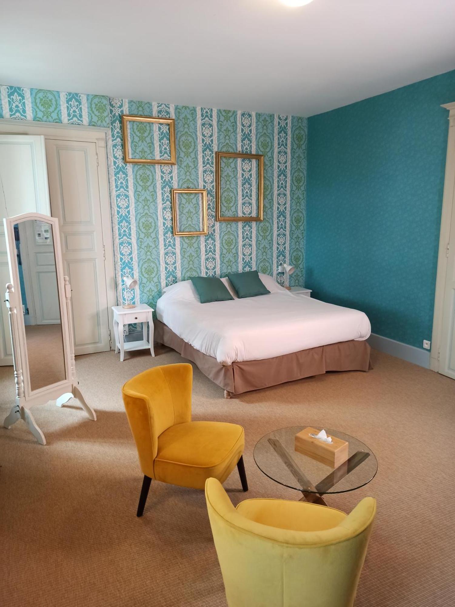 Logis Hotel Le Prince Noir Serignac-sur-Garonne ภายนอก รูปภาพ