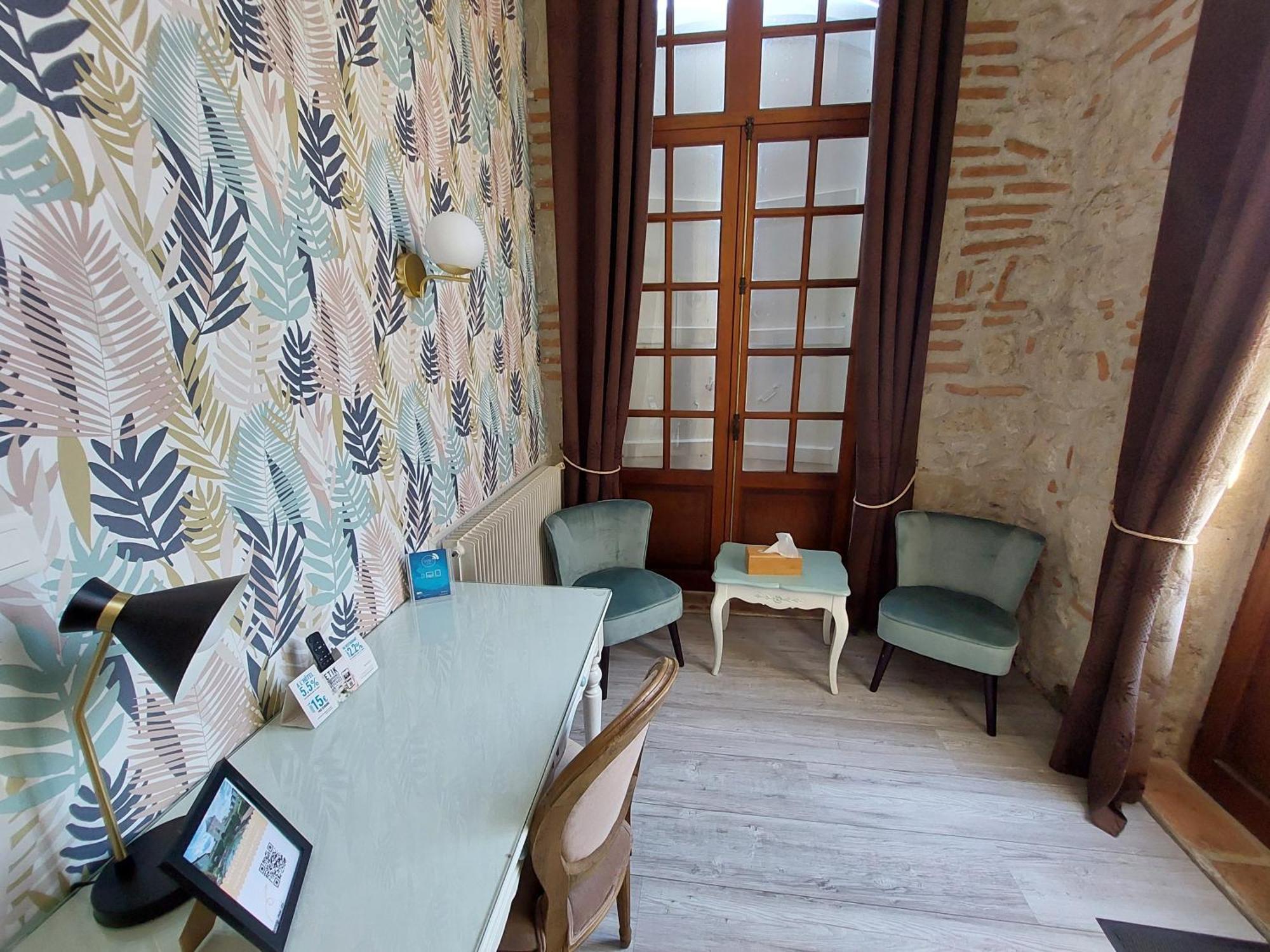 Logis Hotel Le Prince Noir Serignac-sur-Garonne ภายนอก รูปภาพ