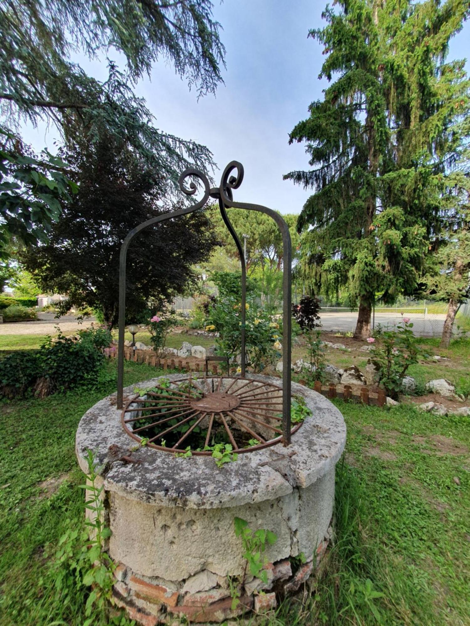 Logis Hotel Le Prince Noir Serignac-sur-Garonne ภายนอก รูปภาพ