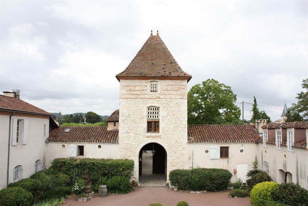 Logis Hotel Le Prince Noir Serignac-sur-Garonne ภายนอก รูปภาพ
